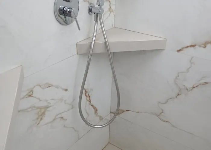 The Real Cave 3* Adamantas